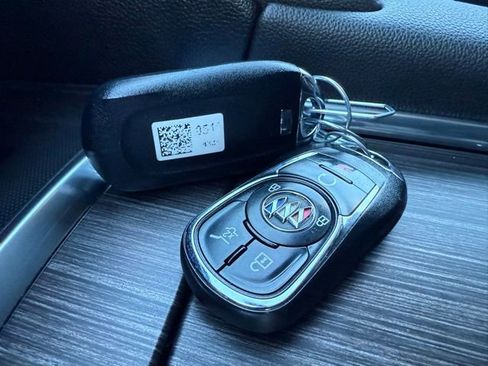 Used 2023 Buick Enclave Avenir w/ Avenir Technology Package image 35