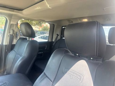 Used 2018 RAM 1500 Laramie w/ Convenience Group AWD/4WD image 9