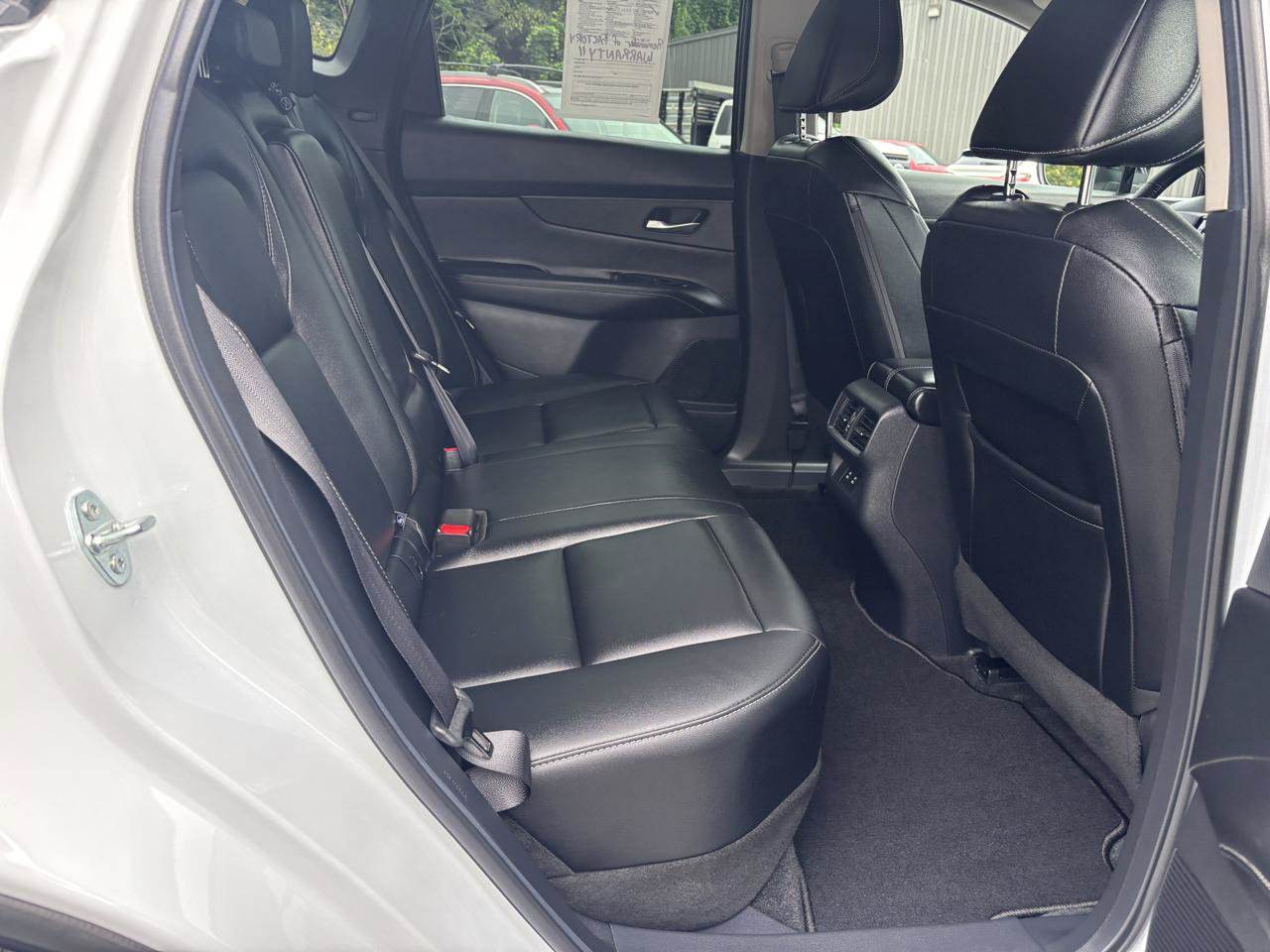 Used 2025 Nissan Murano SV AWD/4WD image 13