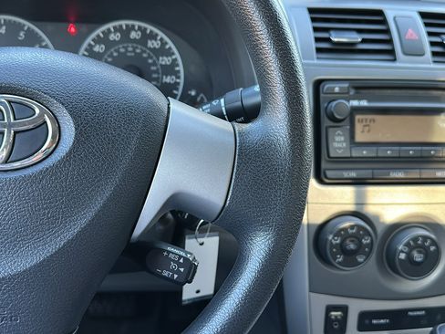 Used 2012 Toyota Corolla L image 16