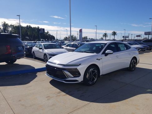 New 2026 Hyundai Sonata SEL image 3