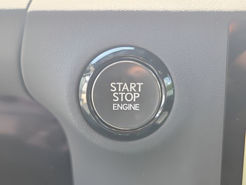 Used 2025 Lexus GX 550 w/ Cold Area Package AWD/4WD image 23