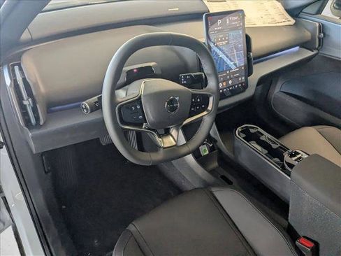 New 2025 Volvo EX30 Plus w/ Protection Package Premier image 3