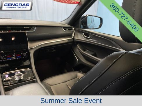 Certified 2024 Jeep Grand Cherokee Limited 4xe AWD/4WD image 30
