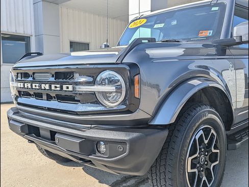 Used 2024 Ford Bronco Outer Banks AWD/4WD image 12