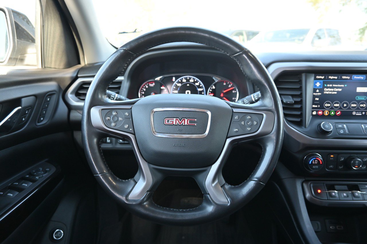 Used 2021 GMC Acadia AT4 w/ Technology Package AWD/4WD image 10