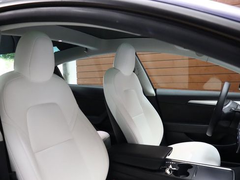 Used 2022 Tesla Model 3 Standard Range image 23