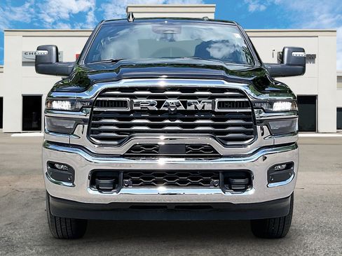 Certified 2025 RAM 2500 Big Horn AWD/4WD image 3