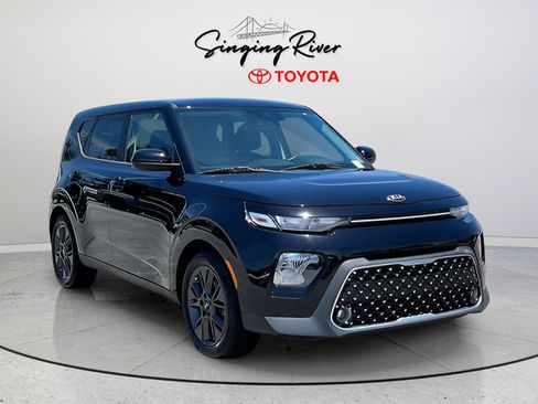 Used 2021 Kia Soul EX FWD image 1