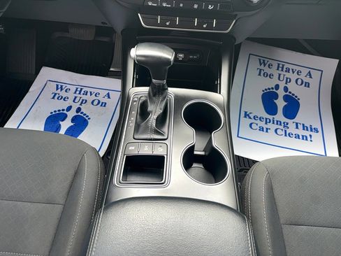 Used 2020 Kia Sorento S image 14