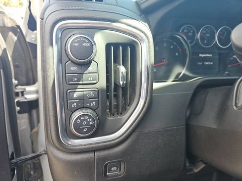 Used 2023 Chevrolet Silverado 2500 LTZ AWD/4WD image 18