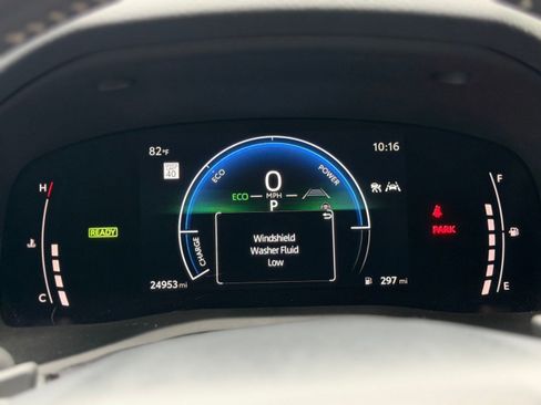 Used 2025 Toyota Camry SE FWD image 32