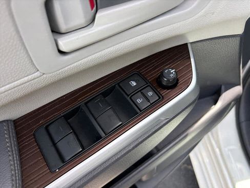 Used 2022 Toyota Sienna LE FWD image 21