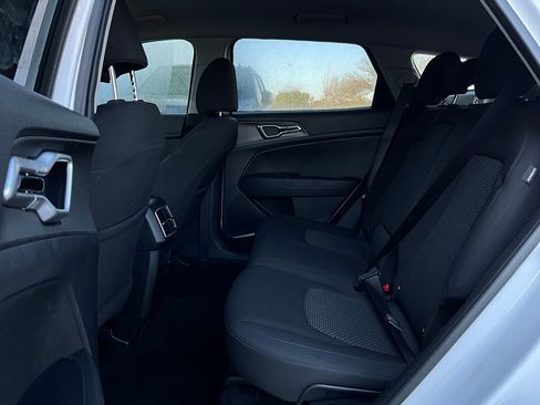Used 2025 Kia Sportage LX image 11
