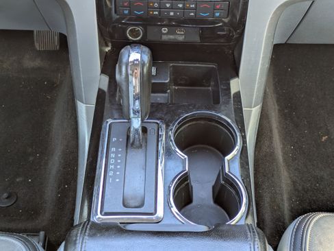 Used 2011 Ford F150 Platinum RWD image 19