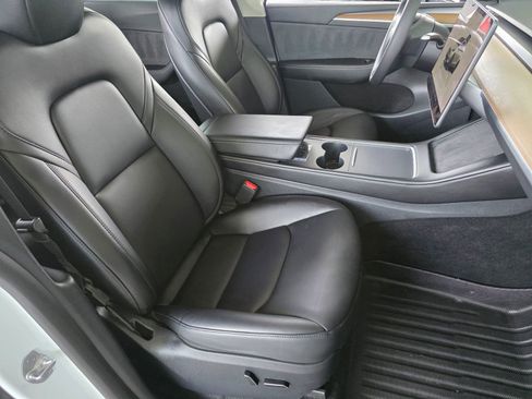 Used 2023 Tesla Model Y Long Range image 30