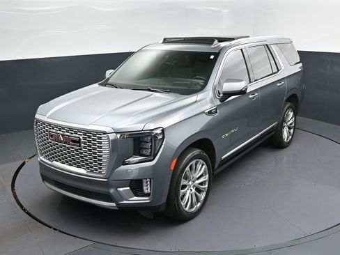 Used 2022 GMC Yukon Denali w/ Denali Premium Package image 32