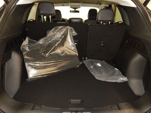 Used 2025 Ford Escape SE image 16