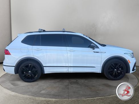 Used 2022 Volkswagen Tiguan SE R-Line AWD/4WD image 8