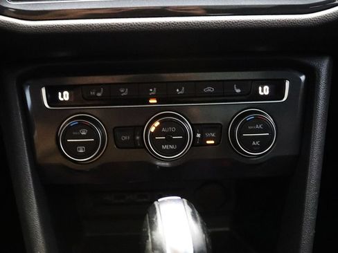 Used 2020 Volkswagen Tiguan SEL Premium R-Line w/ 3rd Row Seat Package AWD/4WD image 24