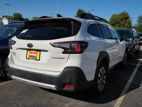 Used 2023 Subaru Outback Limited AWD/4WD image 7