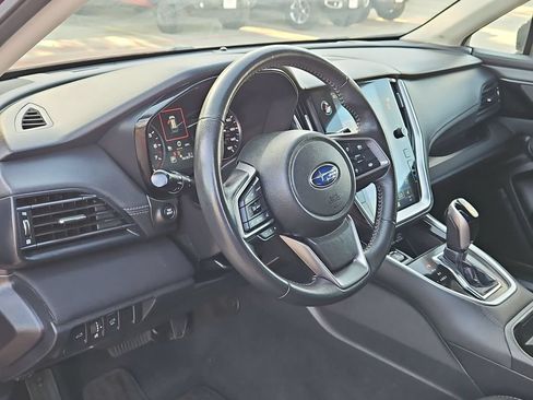 Used 2025 Subaru Outback Premium AWD/4WD image 15