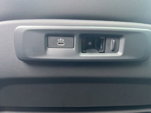 Used 2022 BMW X5 M50i image 24