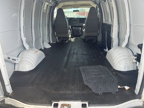 Used 2021 Chevrolet Express 2500 w/ Driver Convenience Package RWD image 22
