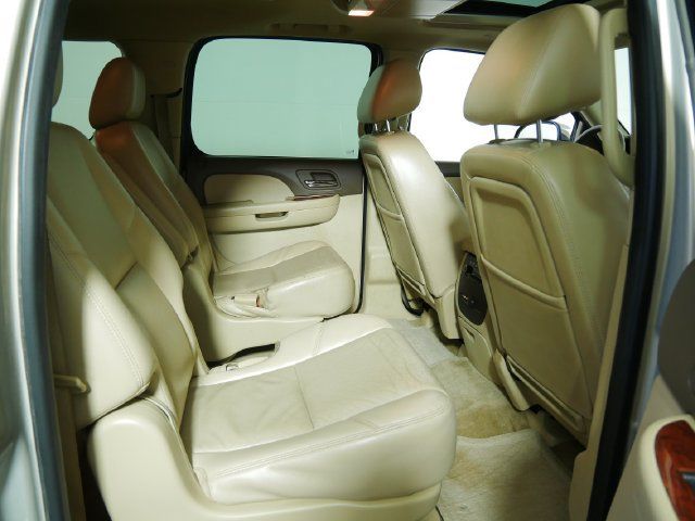 Used 2011 Chevrolet Suburban LTZ AWD/4WD image 15