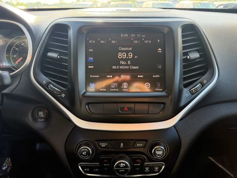 Used 2014 Jeep Cherokee Limited w/ Luxury Group FWD image 13