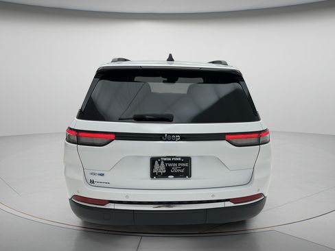 Used 2023 Jeep Grand Cherokee 4WD 4xe image 8