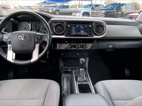 Used 2017 Toyota Tacoma SR5 w/ Tow Package image 16