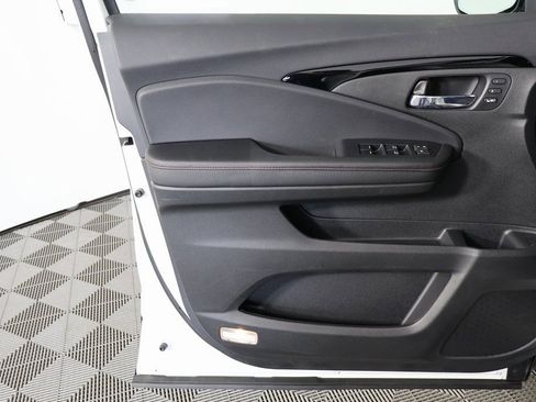 New 2026 Honda Ridgeline Black Edition image 7
