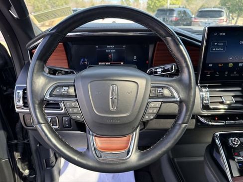 Used 2024 Lincoln Navigator Reserve AWD/4WD image 33