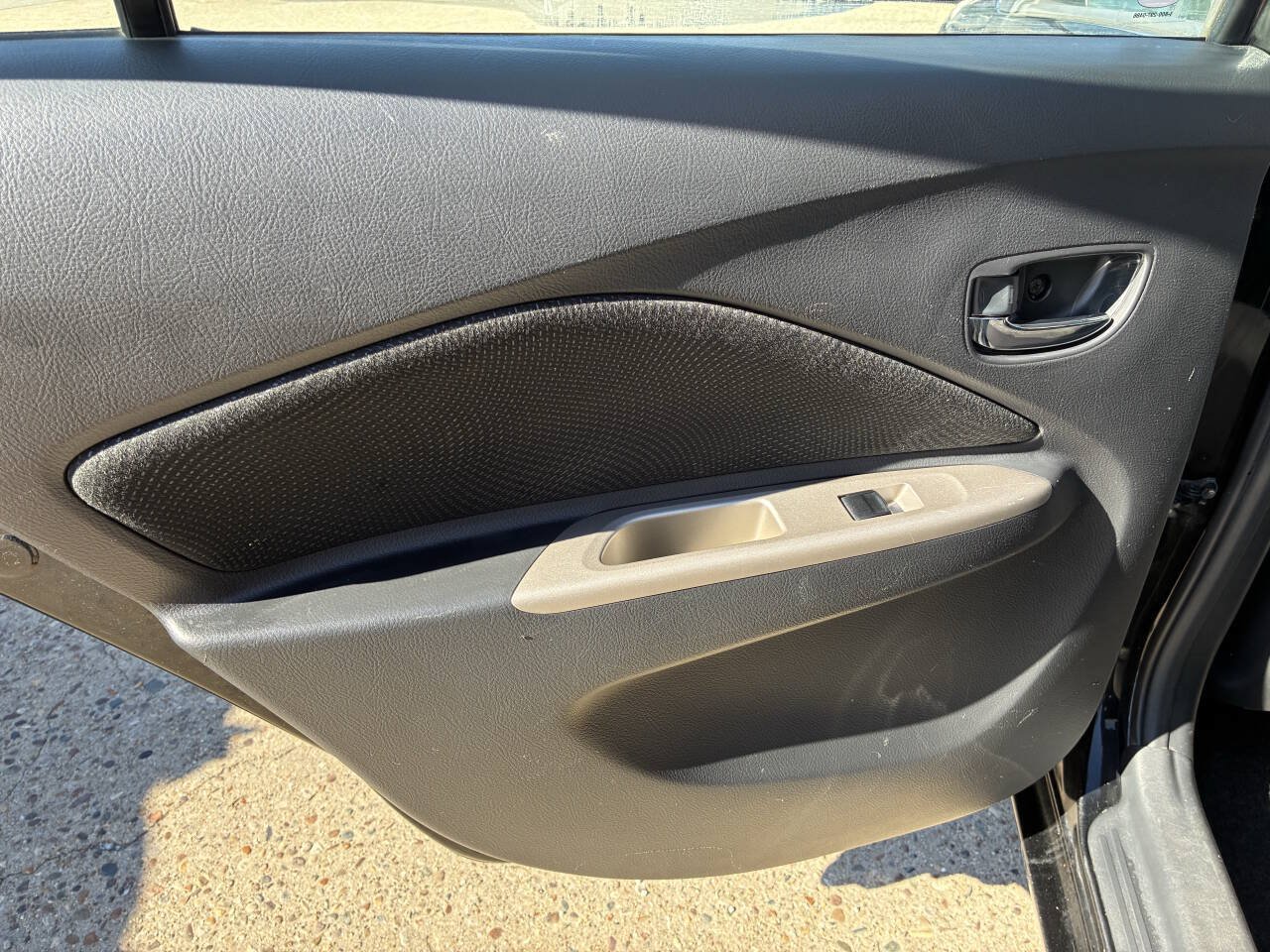 Used 2009 Toyota Yaris Sedan FWD image 17