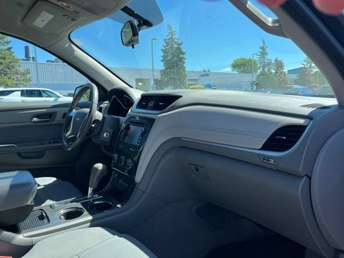 Used 2013 Chevrolet Traverse LT FWD image 13