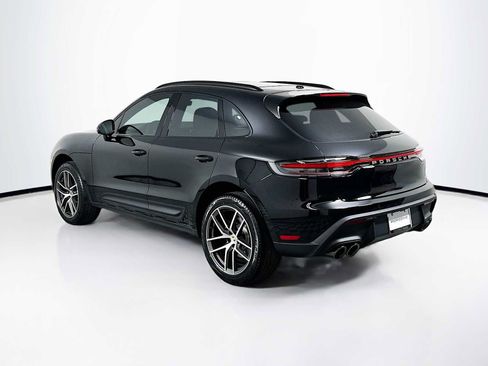 Certified 2026 Porsche Macan AWD/4WD image 3