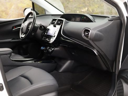 Used 2022 Toyota Prius Nightshade image 31