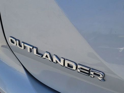 Used 2024 Mitsubishi Outlander SEL image 11