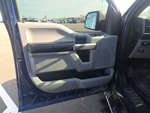 Used 2016 Ford F150 XLT w/ Equipment Group 302A Luxury image 22