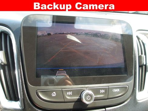 Used 2019 Chevrolet Malibu LT image 14