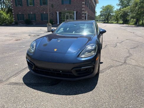 Used 2022 Porsche Panamera 4 E-Hybrid AWD/4WD image 8