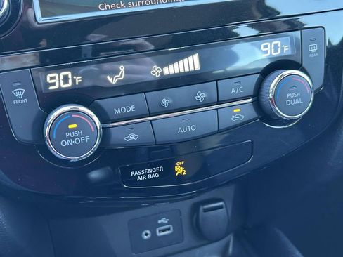 Used 2020 Nissan Rogue Sport SV image 26