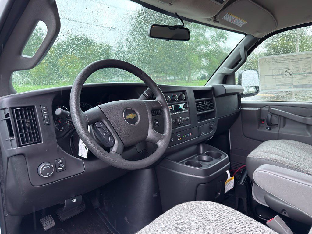 New 2025 Chevrolet Express 3500 LS w/ Chrome Appearance Package RWD image 16