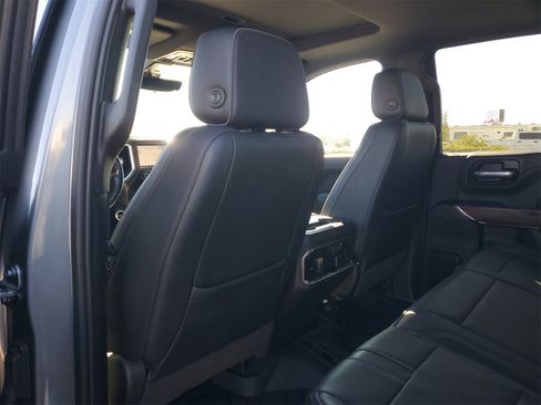 Used 2019 Chevrolet Silverado 1500 High Country w/ Technology Package image 9