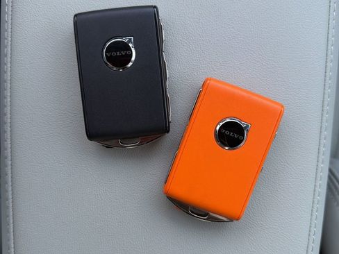 New 2026 Volvo XC90 B6 Ultra w/ Protection Package image 40