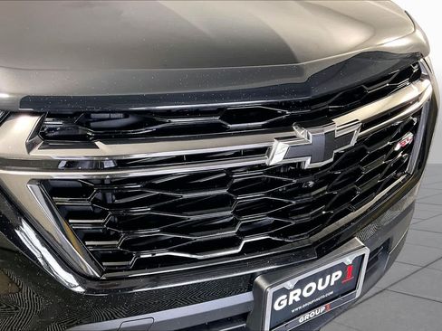 Used 2023 Chevrolet Traverse RS FWD image 29