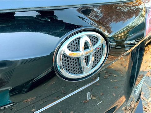 Used 2018 Toyota RAV4 Limited w/ Advanced Technology Package AWD/4WD image 30