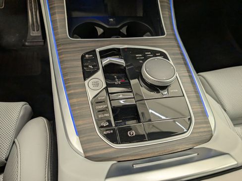 Certified 2025 BMW X5 xDrive40i w/ M Sport Package image 23