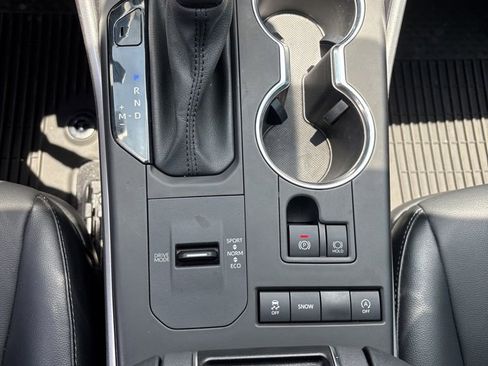 Used 2021 Toyota Highlander XSE FWD image 18